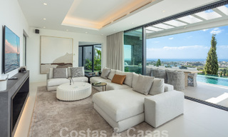 Prestigieuze, moderne luxevilla te koop met adembenemend zeezicht in een gated community in Marbella - Benahavis 58715 