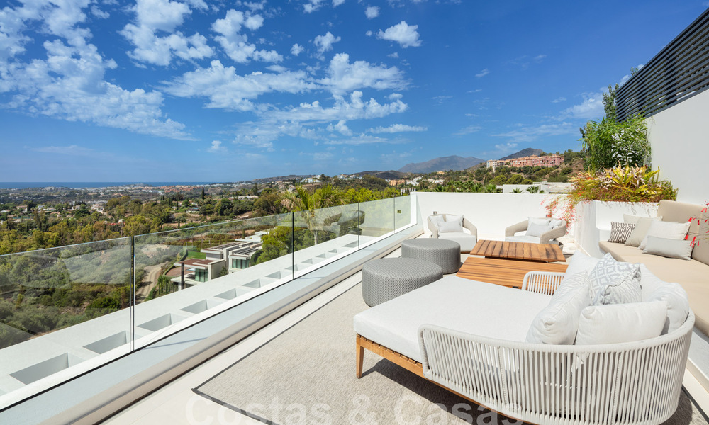 Prestigieuze, moderne luxevilla te koop met adembenemend zeezicht in een gated community in Marbella - Benahavis 58728