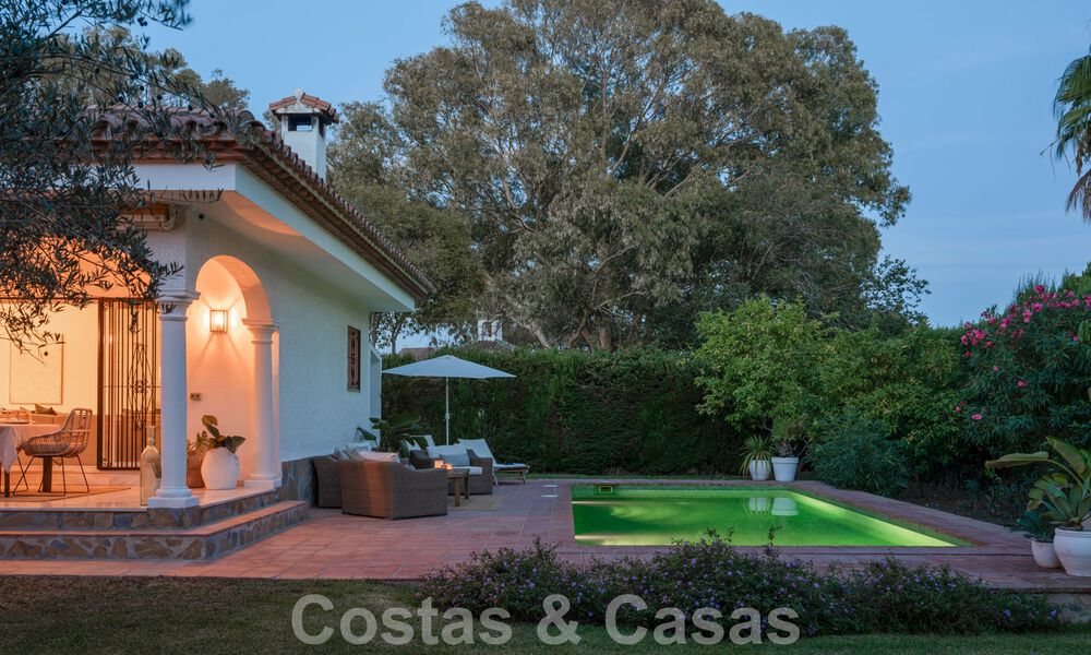 Traditionele gelijkvloerse villa te koop, beachside op de New Golden Mile, Marbella - Estepona 58904