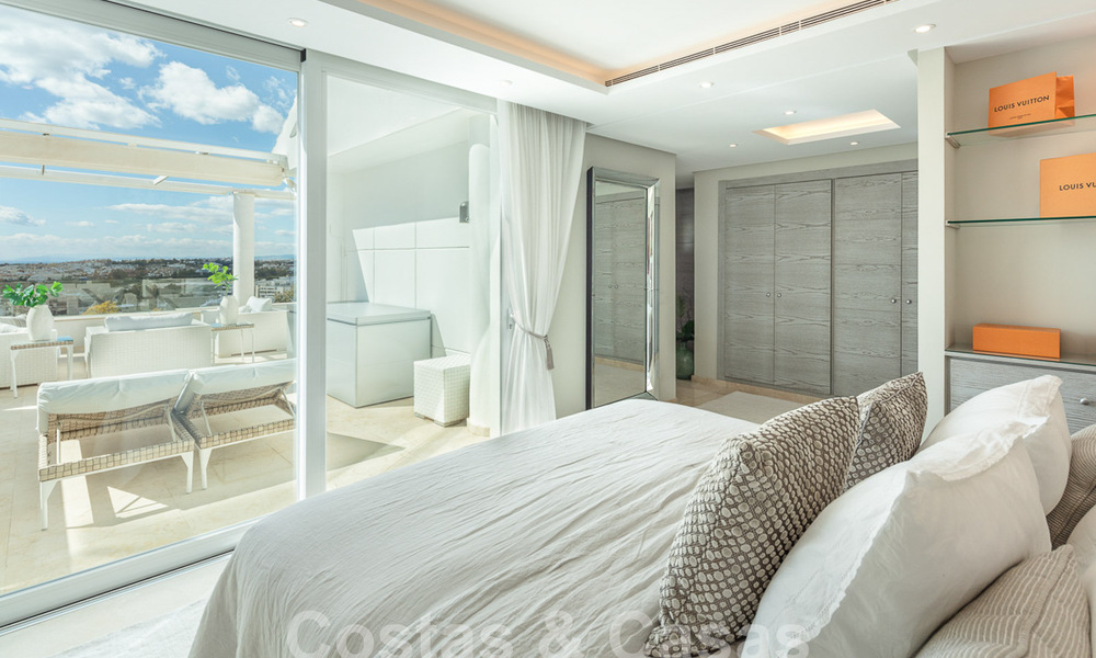 Mediterrane luxevilla met panoramisch zeezicht te koop in Nueva Andalucia’s golfvallei in Marbella 59104