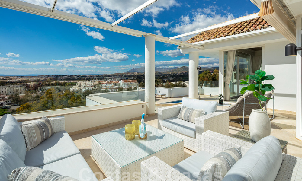 Mediterrane luxevilla met panoramisch zeezicht te koop in Nueva Andalucia’s golfvallei in Marbella 59106