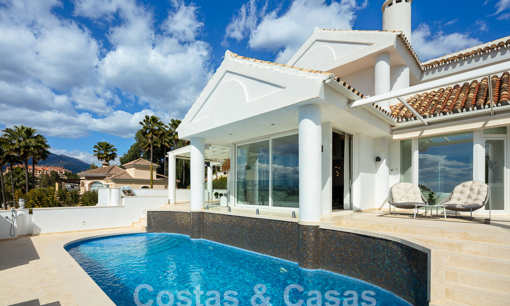 Mediterrane luxevilla met panoramisch zeezicht te koop in Nueva Andalucia’s golfvallei in Marbella 59108