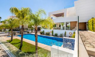 Moderne luxevilla te koop op wandelafstand van het strand en het centrum van San Pedro, Marbella 59180 