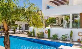 Moderne luxevilla te koop op wandelafstand van het strand en het centrum van San Pedro, Marbella 59181 