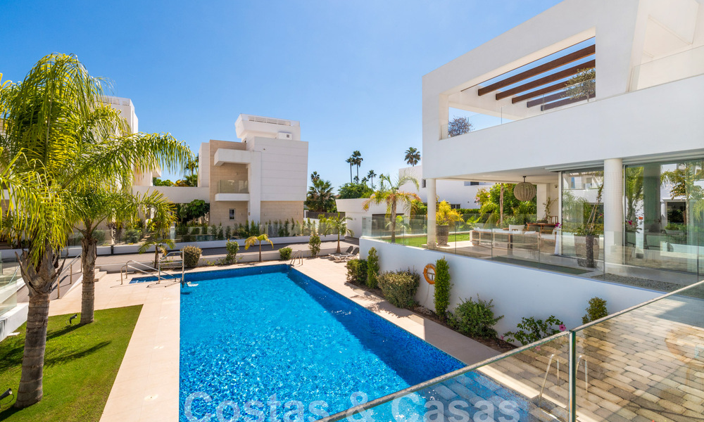 Moderne luxevilla te koop op wandelafstand van het strand en het centrum van San Pedro, Marbella 59183