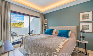 Gezinsvriendelijk modern huis te koop in een strandcomplex op wandelafstand van Estepona centrum 59402 