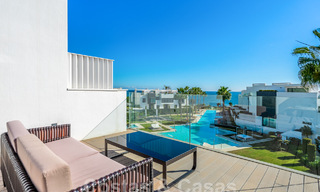 Gezinsvriendelijk modern huis te koop in een strandcomplex op wandelafstand van Estepona centrum 59409 