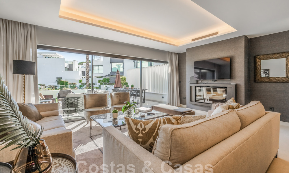 Gezinsvriendelijk modern huis te koop in een strandcomplex op wandelafstand van Estepona centrum 59414