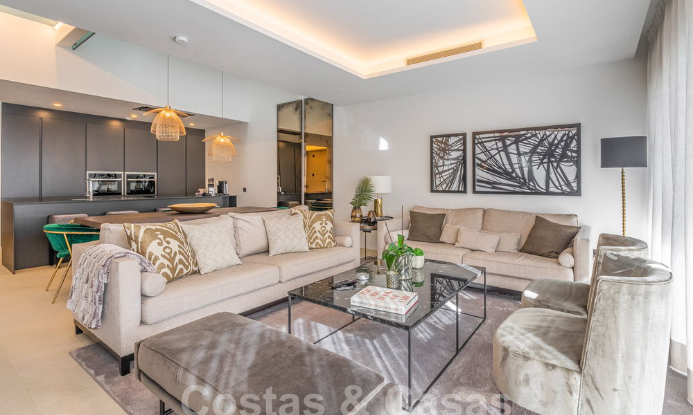 Gezinsvriendelijk modern huis te koop in een strandcomplex op wandelafstand van Estepona centrum 59415