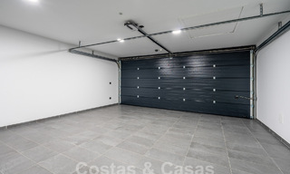 Gezinsvriendelijk modern huis te koop in een strandcomplex op wandelafstand van Estepona centrum 59418 
