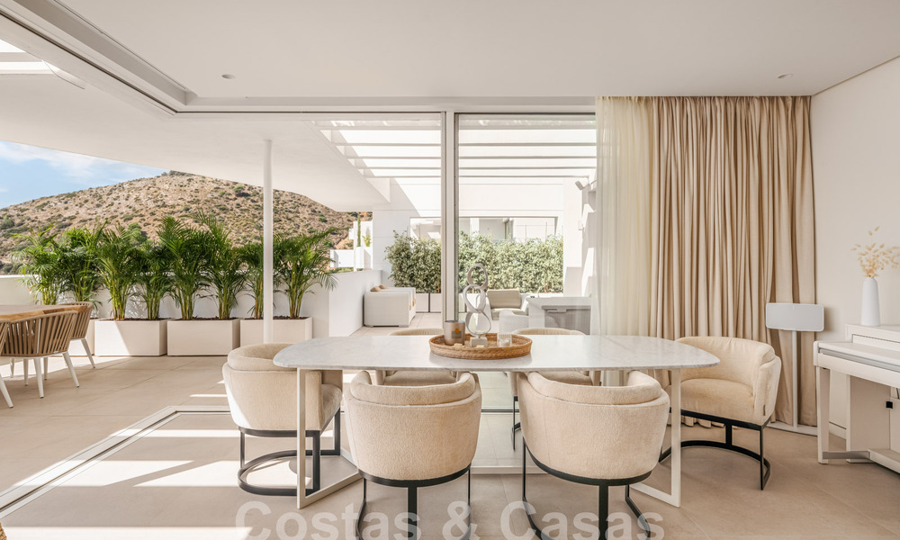 Instapklaar, modernistisch penthouse te koop in een exclusief resort op luttele minuten van Marbella centrum 59337