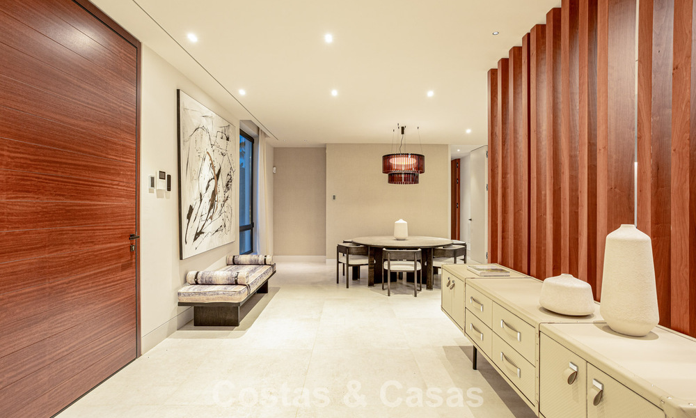 Contemporaine nieuwbouwvilla te koop in een geprefereerde golfurbanisatie op de New Golden Mile, Marbella - Benahavis 782460