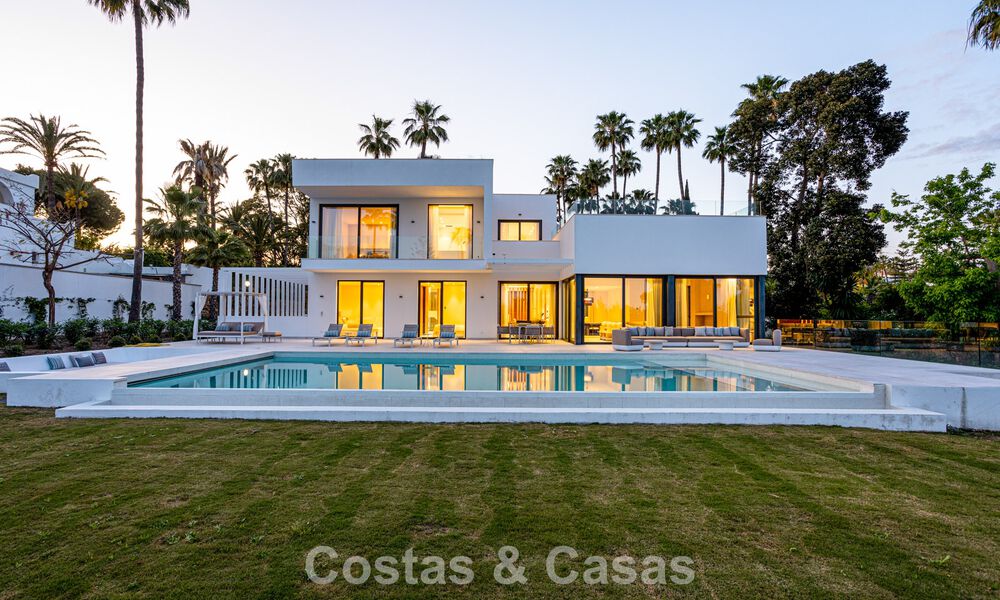 Contemporaine nieuwbouwvilla te koop in een geprefereerde golfurbanisatie op de New Golden Mile, Marbella - Benahavis 782461