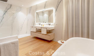 Contemporaine nieuwbouwvilla te koop in een geprefereerde golfurbanisatie op de New Golden Mile, Marbella - Benahavis 782465 