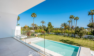 Contemporaine nieuwbouwvilla te koop in een geprefereerde golfurbanisatie op de New Golden Mile, Marbella - Benahavis 782482 