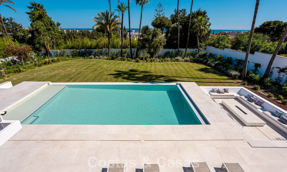 Contemporaine nieuwbouwvilla te koop in een geprefereerde golfurbanisatie op de New Golden Mile, Marbella - Benahavis 782483