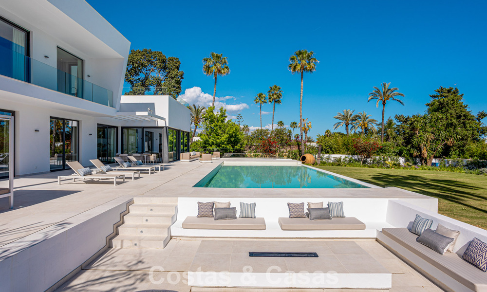 Contemporaine nieuwbouwvilla te koop in een geprefereerde golfurbanisatie op de New Golden Mile, Marbella - Benahavis 782488
