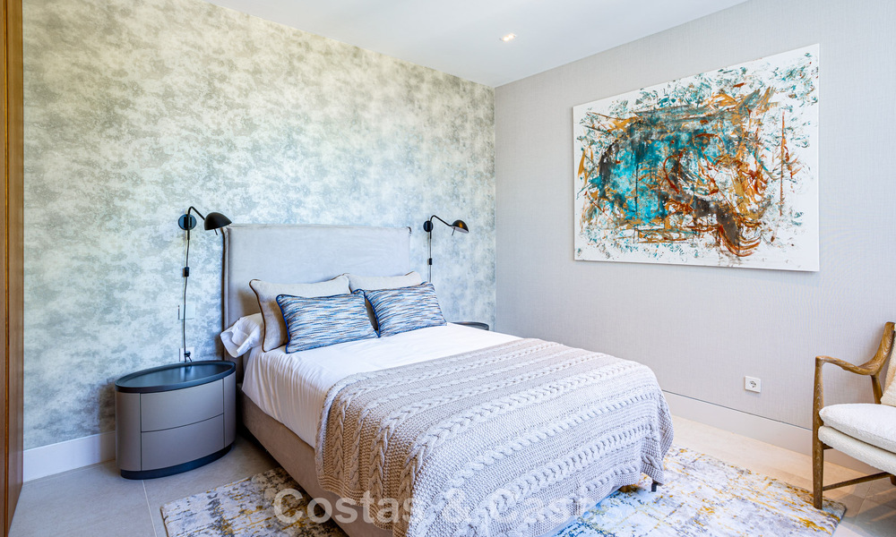 Contemporaine nieuwbouwvilla te koop in een geprefereerde golfurbanisatie op de New Golden Mile, Marbella - Benahavis 782490