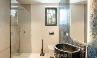 Contemporaine nieuwbouwvilla te koop in een geprefereerde golfurbanisatie op de New Golden Mile, Marbella - Benahavis 782491 