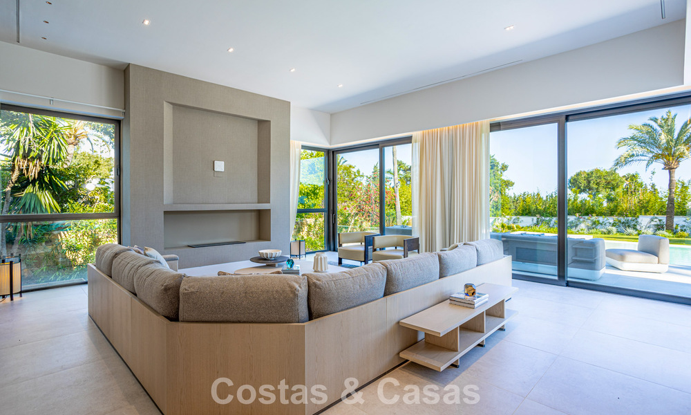 Contemporaine nieuwbouwvilla te koop in een geprefereerde golfurbanisatie op de New Golden Mile, Marbella - Benahavis 782494