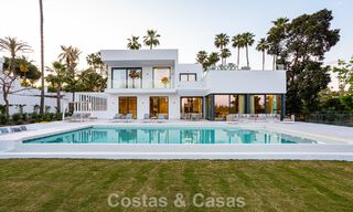 Contemporaine nieuwbouwvilla te koop in een geprefereerde golfurbanisatie op de New Golden Mile, Marbella - Benahavis 782497 