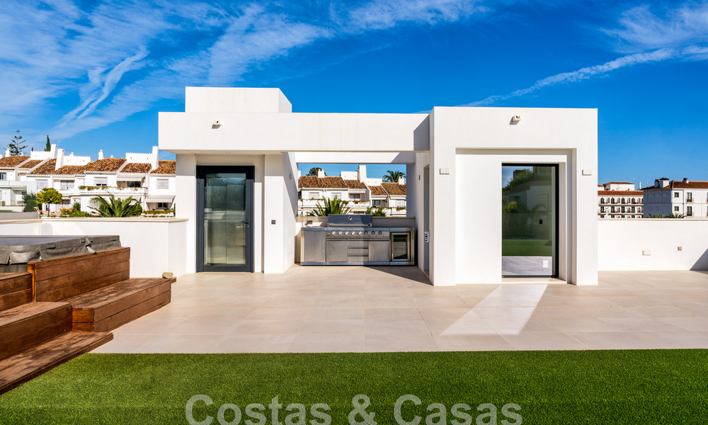 Moderne luxevilla te koop in een eigentijds bouwstijl, op loopafstand van Puerto Banus, Marbella 59651