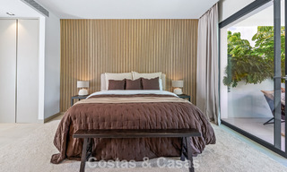 Moderne luxevilla te koop in een eigentijds bouwstijl, op loopafstand van Puerto Banus, Marbella 788893 