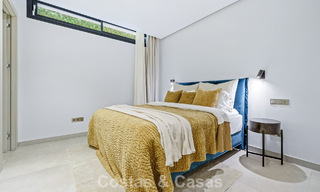 Moderne luxevilla te koop in een eigentijds bouwstijl, op loopafstand van Puerto Banus, Marbella 788904 
