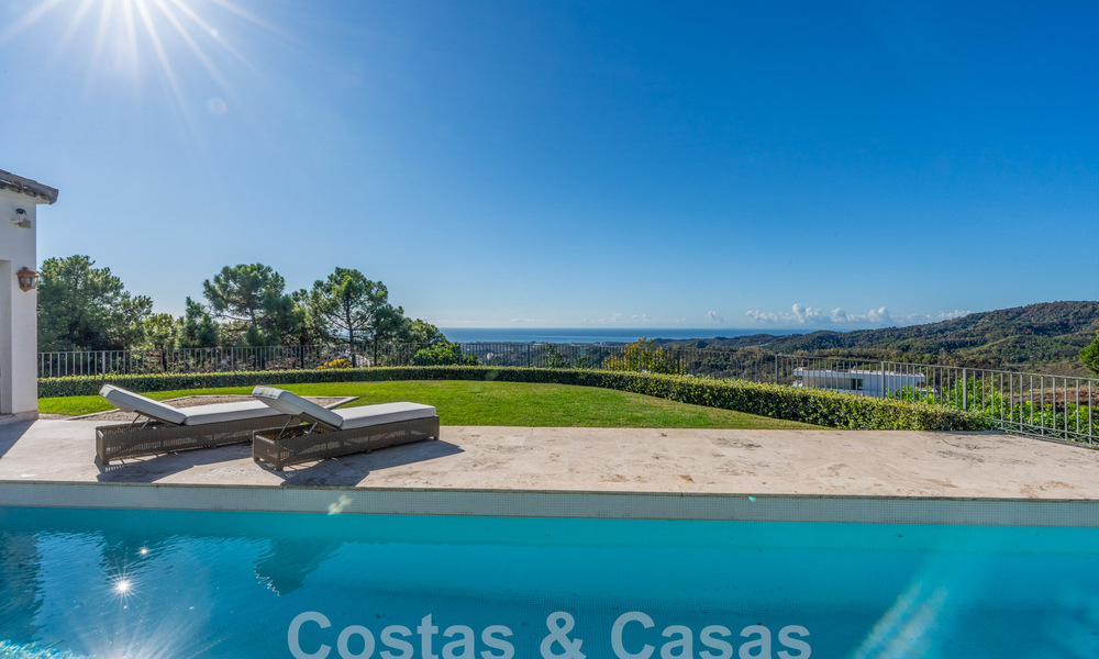 Statige luxevilla in Mediterrane stijl te koop met schitterend panoramisch zeezicht in Marbella - Benahavis 59823