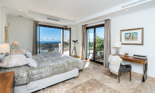 Statige luxevilla in Mediterrane stijl te koop met schitterend panoramisch zeezicht in Marbella - Benahavis 59827 