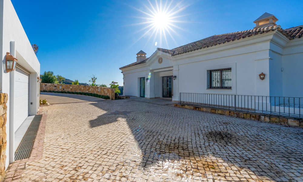 Statige luxevilla in Mediterrane stijl te koop met schitterend panoramisch zeezicht in Marbella - Benahavis 59828