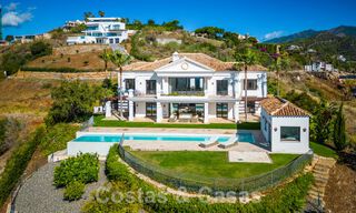 Statige luxevilla in Mediterrane stijl te koop met schitterend panoramisch zeezicht in Marbella - Benahavis 59834 