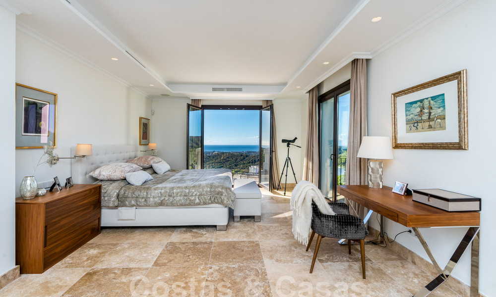 Statige luxevilla in Mediterrane stijl te koop met schitterend panoramisch zeezicht in Marbella - Benahavis 59835