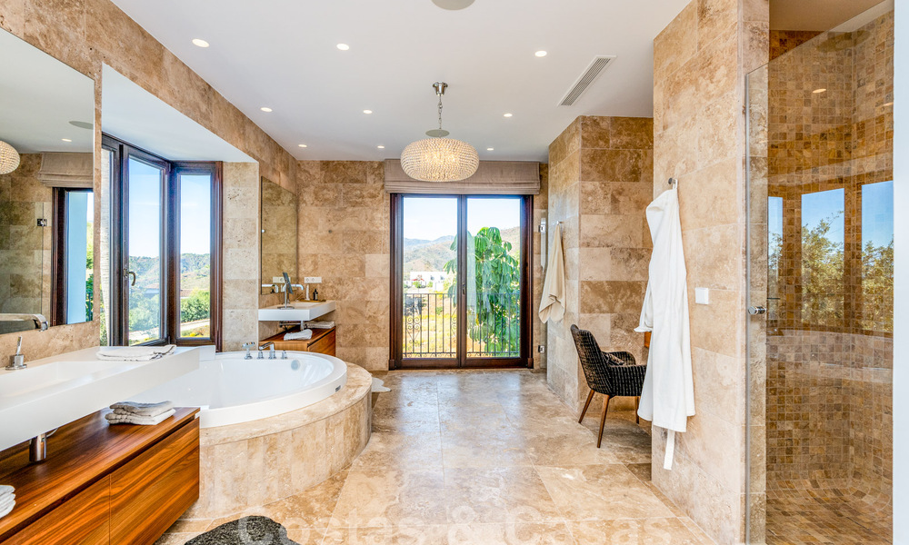 Statige luxevilla in Mediterrane stijl te koop met schitterend panoramisch zeezicht in Marbella - Benahavis 59836