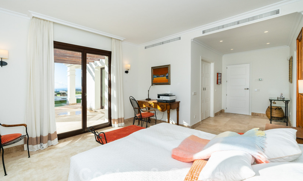 Statige luxevilla in Mediterrane stijl te koop met schitterend panoramisch zeezicht in Marbella - Benahavis 59861