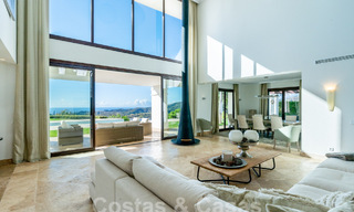 Statige luxevilla in Mediterrane stijl te koop met schitterend panoramisch zeezicht in Marbella - Benahavis 59874 