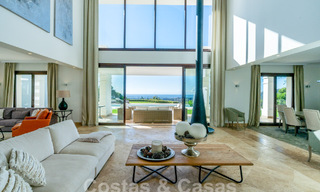 Statige luxevilla in Mediterrane stijl te koop met schitterend panoramisch zeezicht in Marbella - Benahavis 59875 