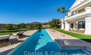 Statige luxevilla in Mediterrane stijl te koop met schitterend panoramisch zeezicht in Marbella - Benahavis 59884 