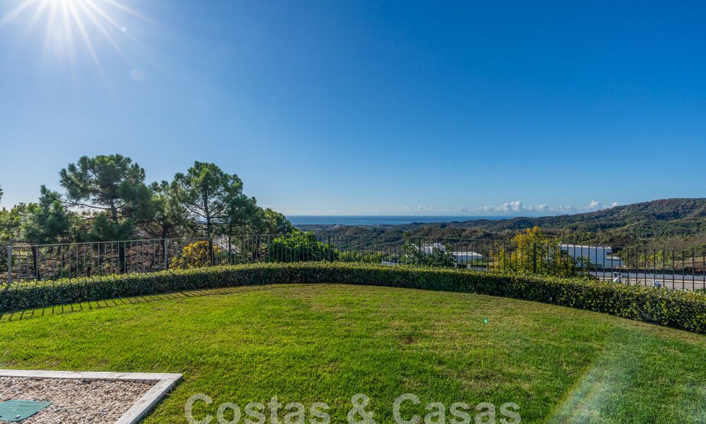 Statige luxevilla in Mediterrane stijl te koop met schitterend panoramisch zeezicht in Marbella - Benahavis 59888