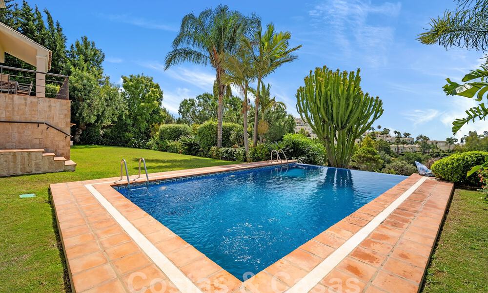 Ruime luxevilla te koop, grenzend aan een eersteklas golfbaan in het La Quinta golfresort, Benahavis - Marbella 59783