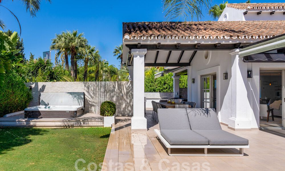 Eigentijdse Andalusische luxevilla te koop in een hoogstaande golfomgeving in Nueva Andalucia, Marbella 59956