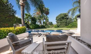 Eigentijdse Andalusische luxevilla te koop in een hoogstaande golfomgeving in Nueva Andalucia, Marbella 59977 