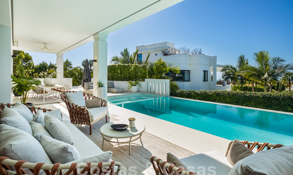 Luxevilla met modernistisch design te koop op de Golden Mile van Marbella 60042
