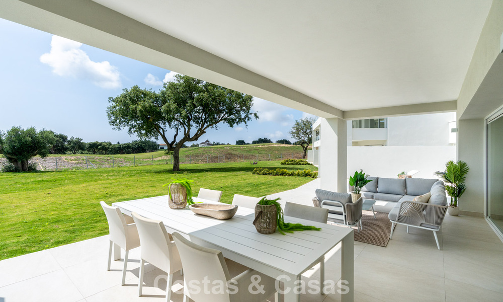 Exclusief project met nieuwe frontlijn golf appartementen te koop in San Roque, Costa del Sol 60282
