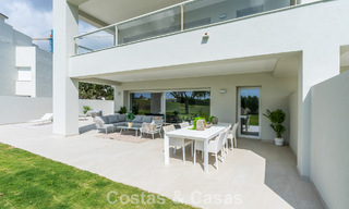 Exclusief project met nieuwe frontlijn golf appartementen te koop in San Roque, Costa del Sol 60283 