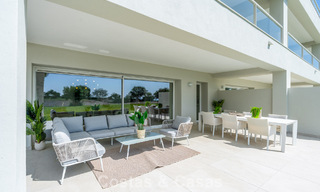 Exclusief project met nieuwe frontlijn golf appartementen te koop in San Roque, Costa del Sol 60293 