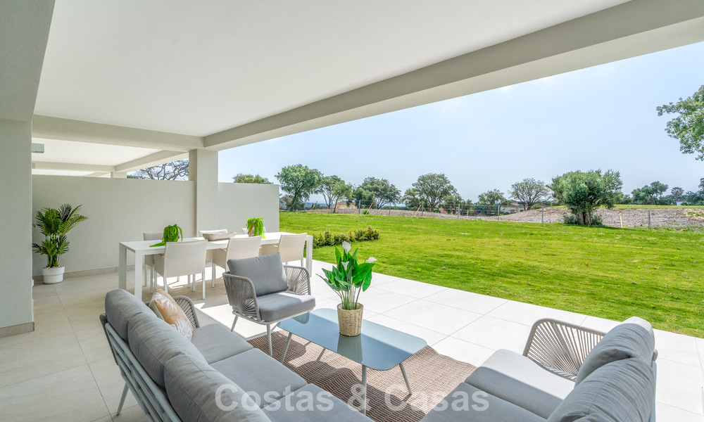 Exclusief project met nieuwe frontlijn golf appartementen te koop in San Roque, Costa del Sol 60294