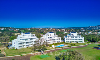 Exclusief project met nieuwe frontlijn golf appartementen te koop in San Roque, Costa del Sol 60310 
