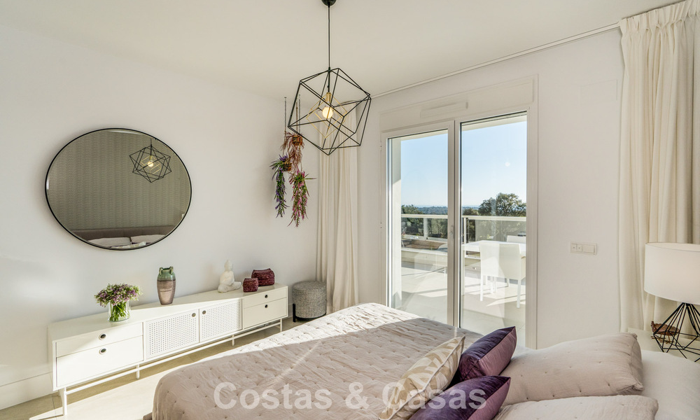 Exclusief project met nieuwe frontlijn golf appartementen te koop in San Roque, Costa del Sol 60324