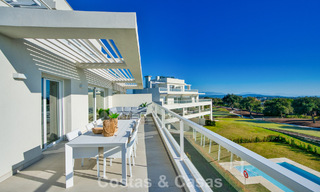 Exclusief project met nieuwe frontlijn golf appartementen te koop in San Roque, Costa del Sol 60327 